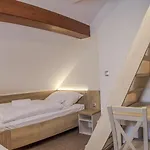 Guest house Penzion Sleglov 3*